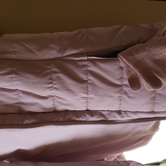 Calvin Klein Performance Vest - Picture 5 of 5